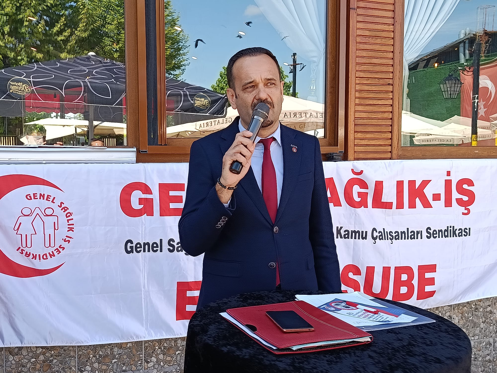 Genel Sağlık-İş Sendikası Edirne Şubesi, geleneksel dayanışma kahvaltısını gerçekleştirirken aynı zamanda Olağan Seçimli Genel Kurulu’nu da gerçekleştirildi. 